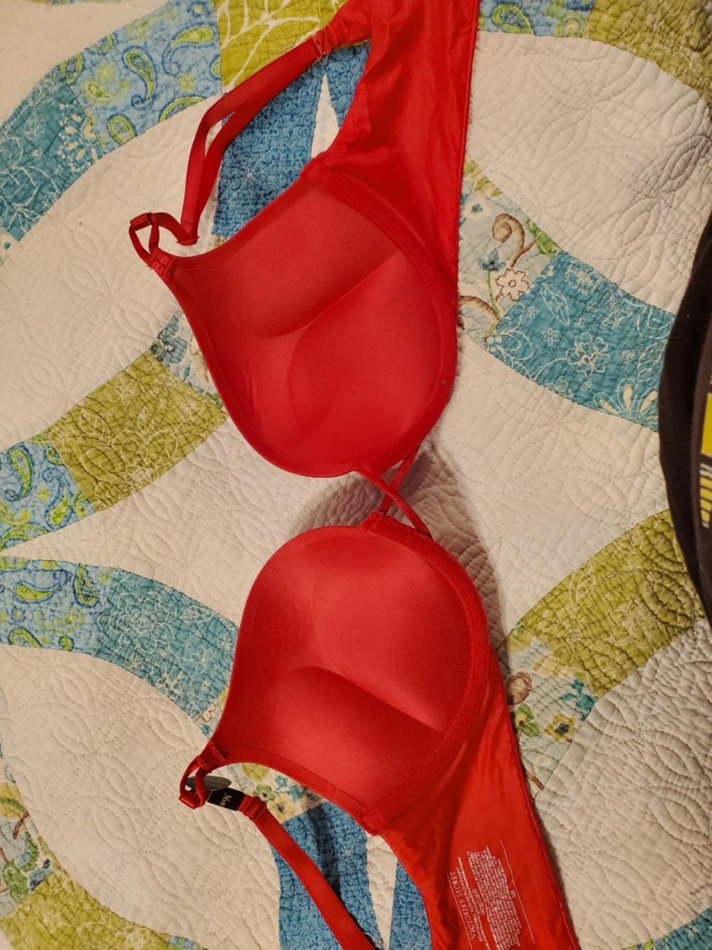 #125 Victoria secret bra - Picture 2 of 3